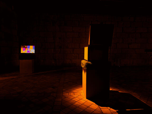 New world Normal Creative Superflat, 2024 Ton identité est aussi fragile que les saves* d’une gamine en 2010. Ode à la nostalgie. Souvenirs, lost medias : notre impermanence ressemble étrangement à celle de nos données immatérielles.